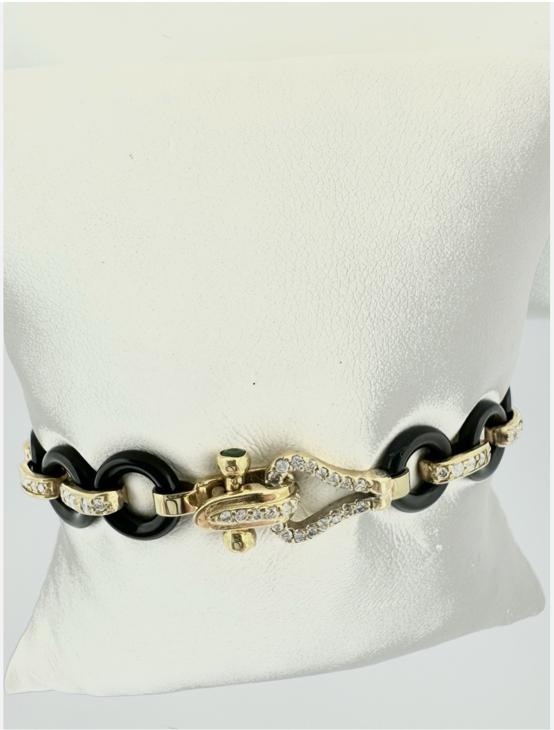 18k Gold Bracelet, Elegant Combination Onyx, Gold, Diamonds And, Emerald.