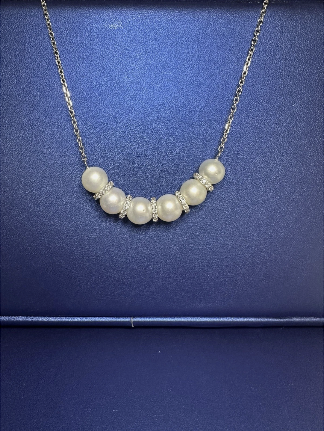 White Pearl necklace White Gold