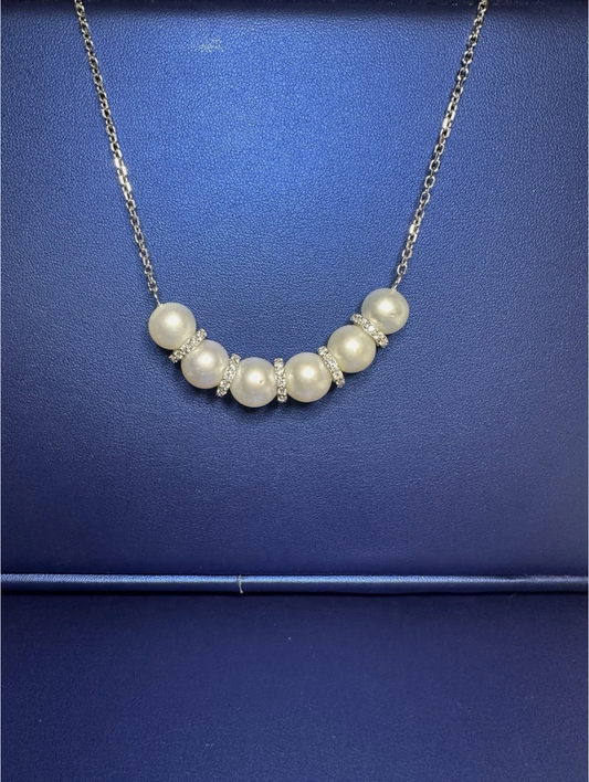 White Pearl necklace White Gold