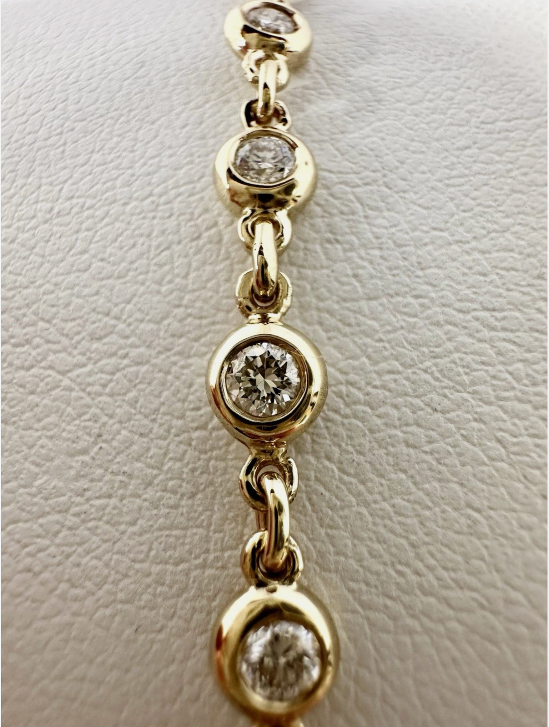 14k Gold Bracelet With Diamonds Bezel Setting.