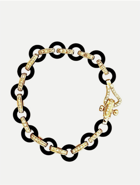 18k Gold Bracelet, Elegant Combination Onyx, Gold, Diamonds And, Emerald.
