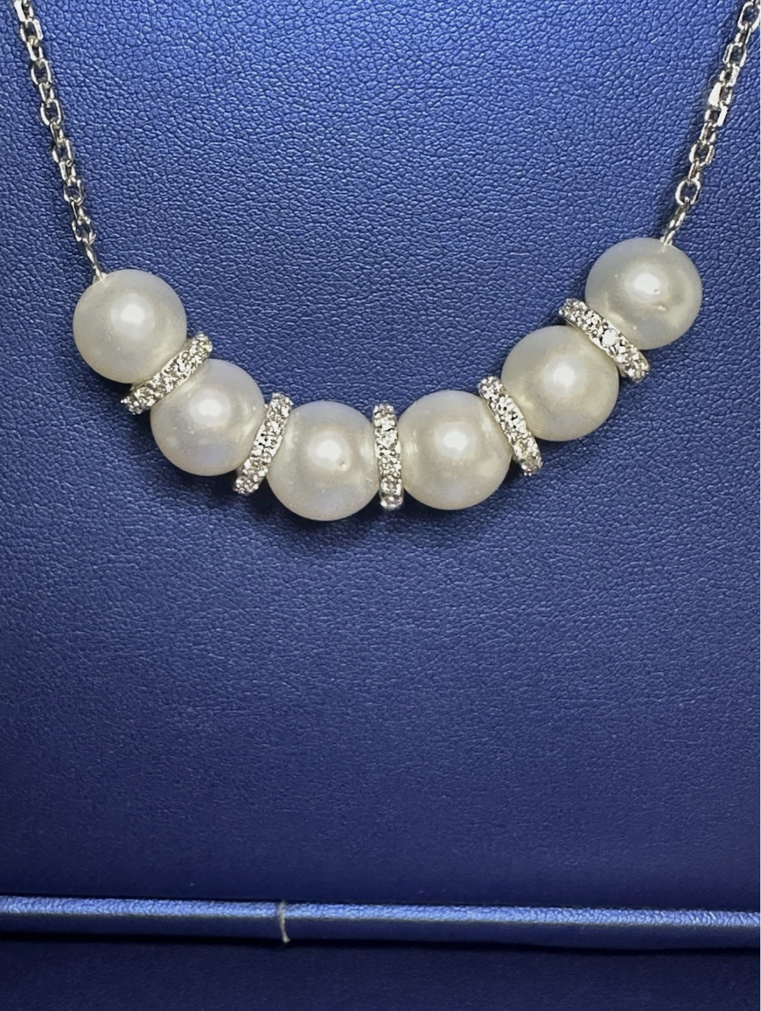 White Pearl necklace White Gold